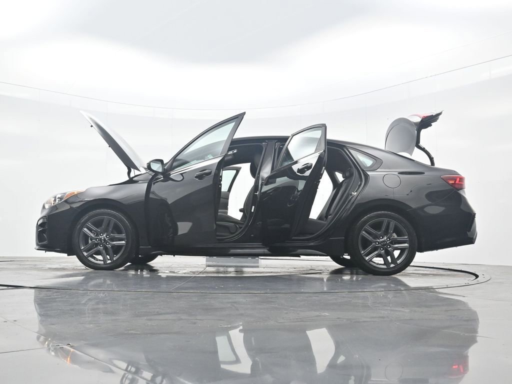 Used 2021 Kia Forte GT-Line image 45