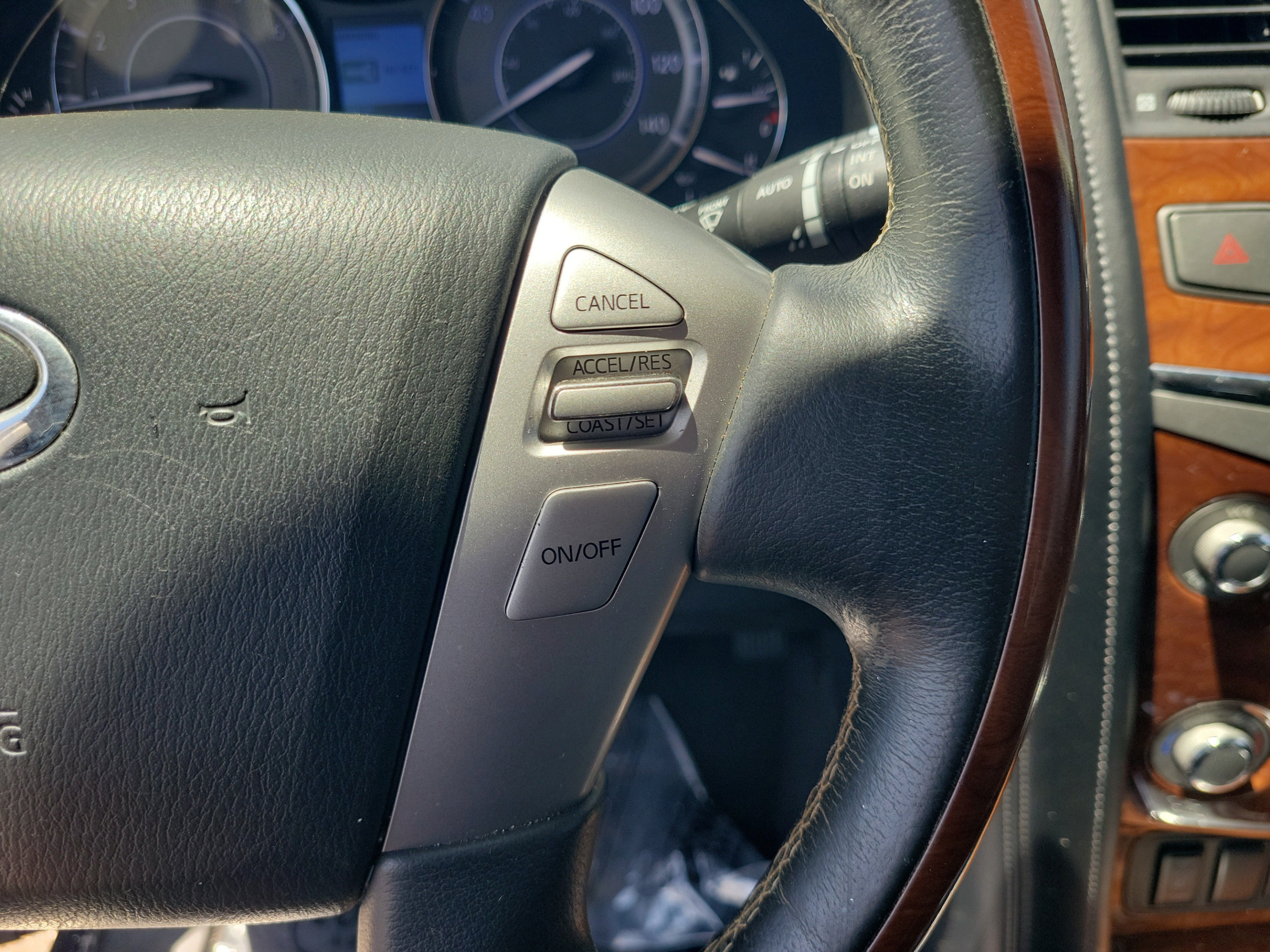 Used 2019 INFINITI QX80 Luxe RWD image 11