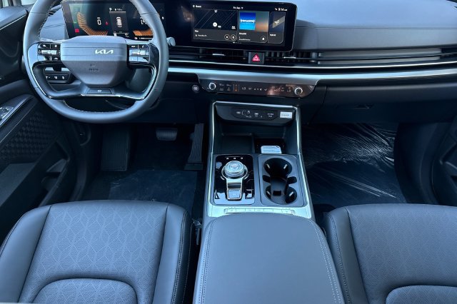 New 2027 Kia Carnival EX FWD image 15