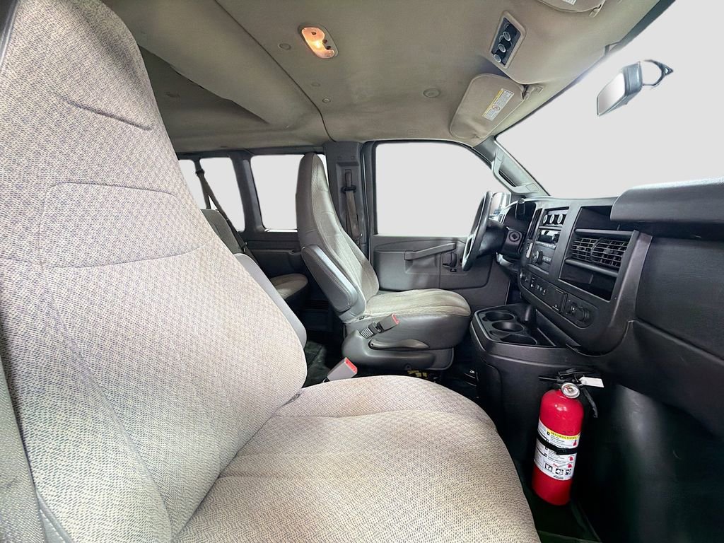Used 2018 Chevrolet Express 3500 LT w/ LT Preferred Equipment Group RWD image 28