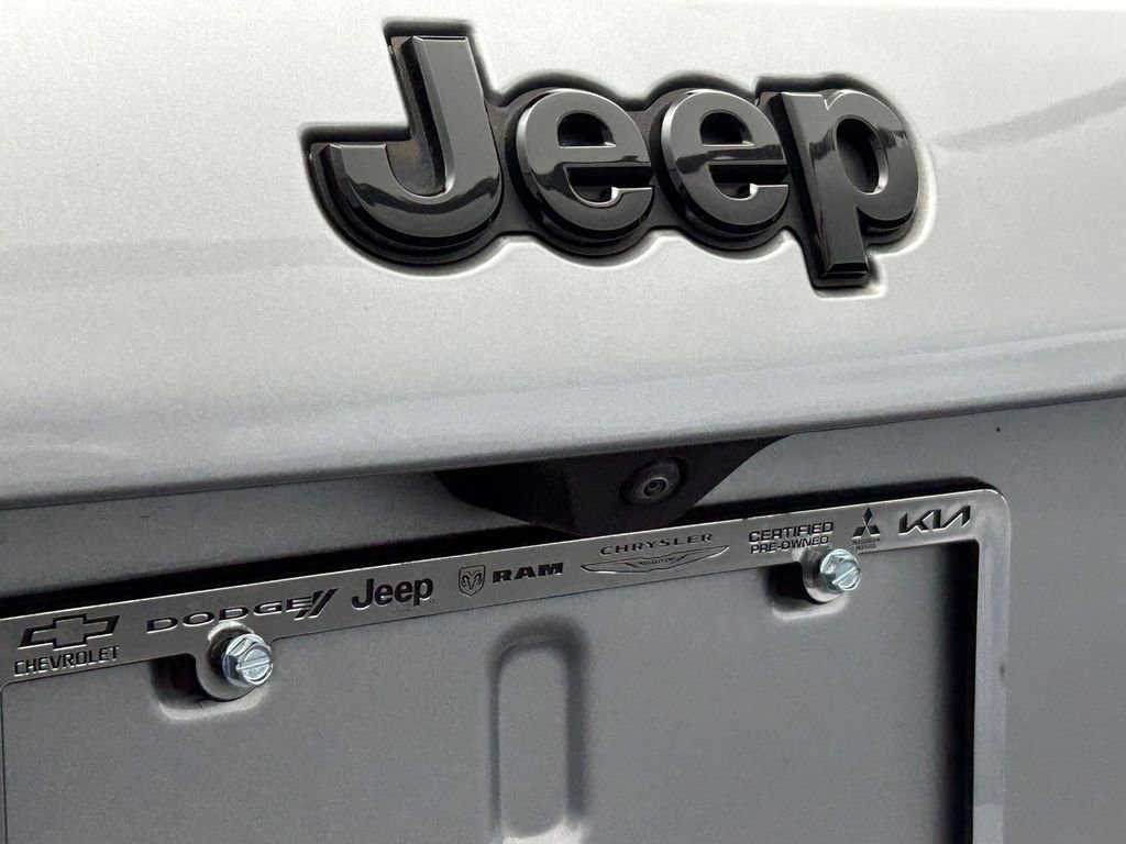 Used 2022 Jeep Compass Latitude FWD image 31