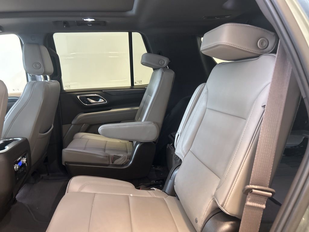 Used 2023 GMC Yukon SLT image 14