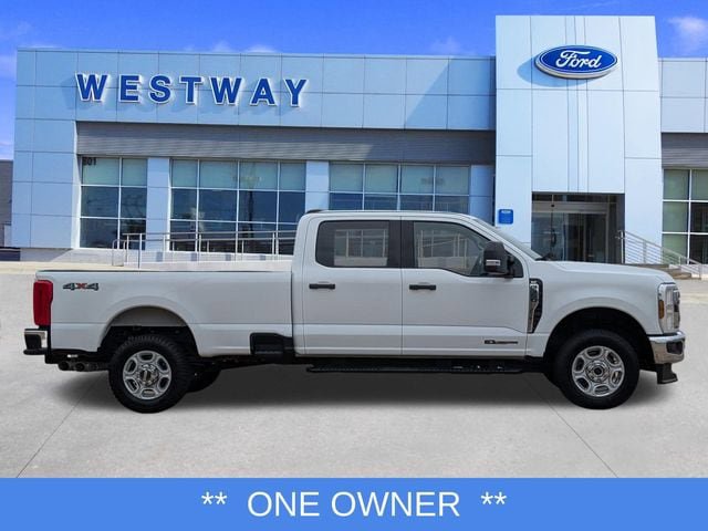 Used 2025 Ford F350 XLT AWD/4WD image 2