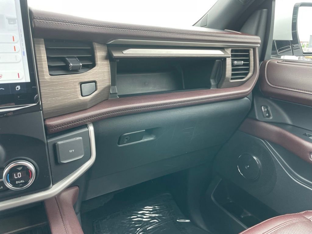 Used 2024 Ford Expedition Limited image 59