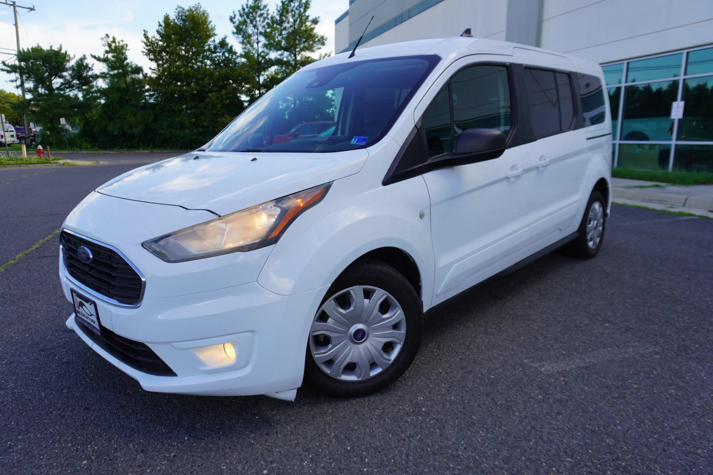Used 2021 Ford Transit Connect XLT FWD image 3