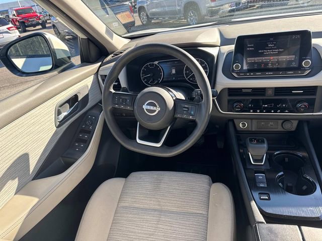 Used 2023 Nissan Rogue SV image 17