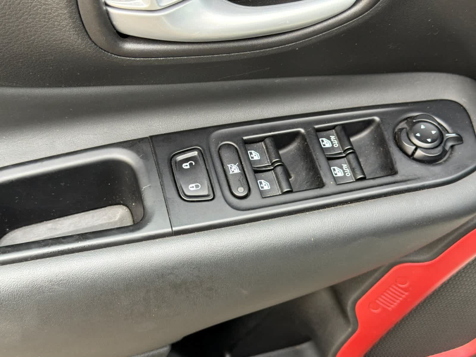 Used 2023 Jeep Renegade Trailhawk AWD/4WD image 13