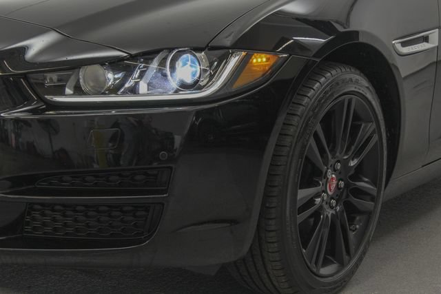 Used 2018 Jaguar XE Prestige AWD/4WD image 5