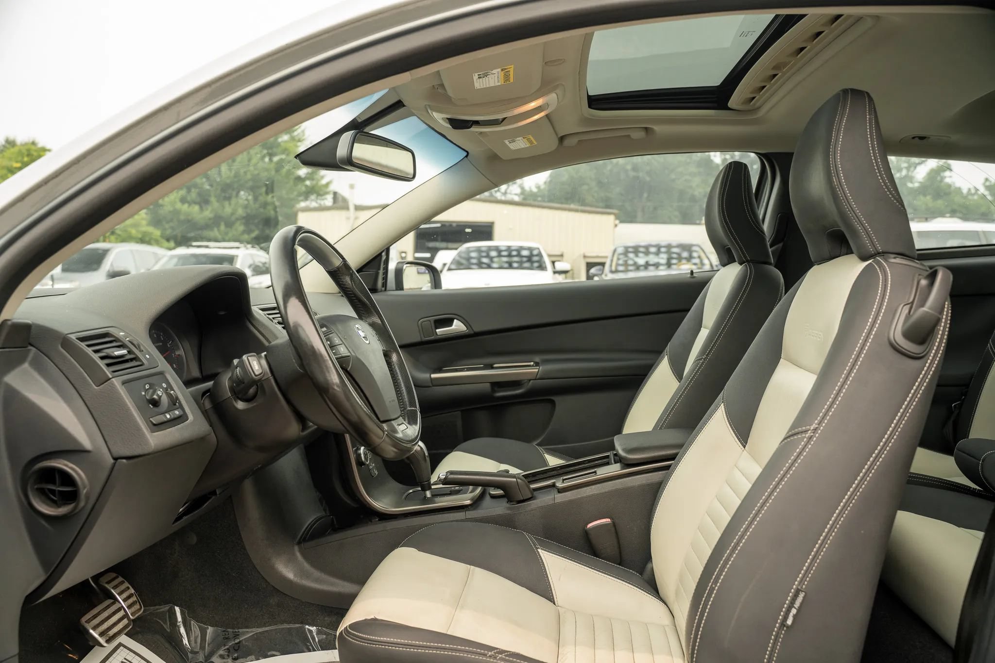 Used 2013 Volvo C30 T5 R-Design FWD image 7