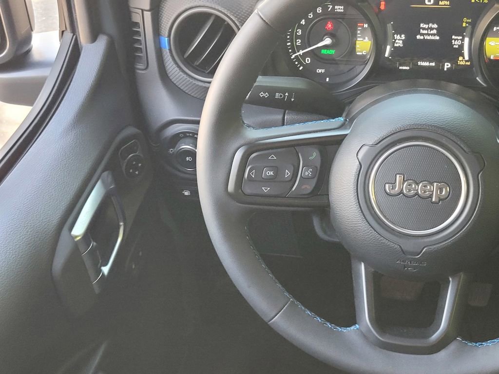 Used 2025 Jeep Wrangler Unlimited Rubicon 4xe w/ Convenience Group image 12