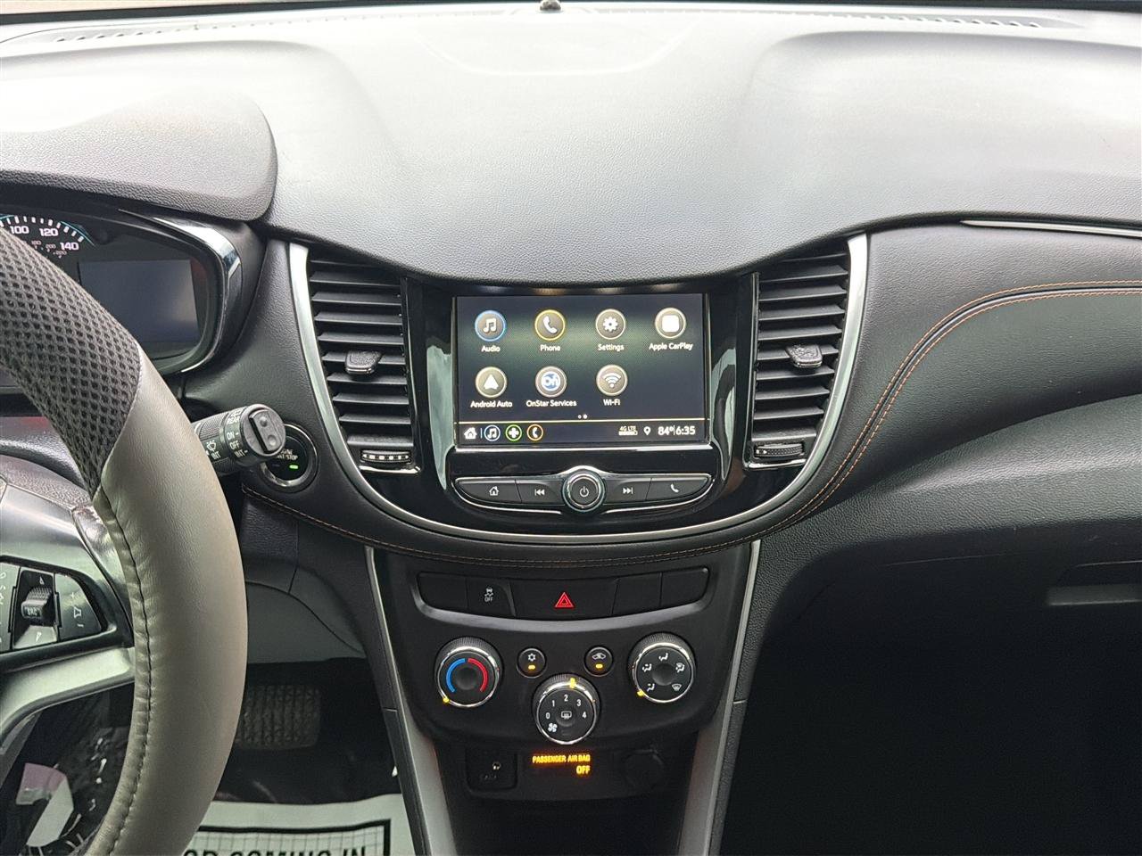 Used 2019 Chevrolet Trax LT w/ LT Convenience Package AWD/4WD image 17
