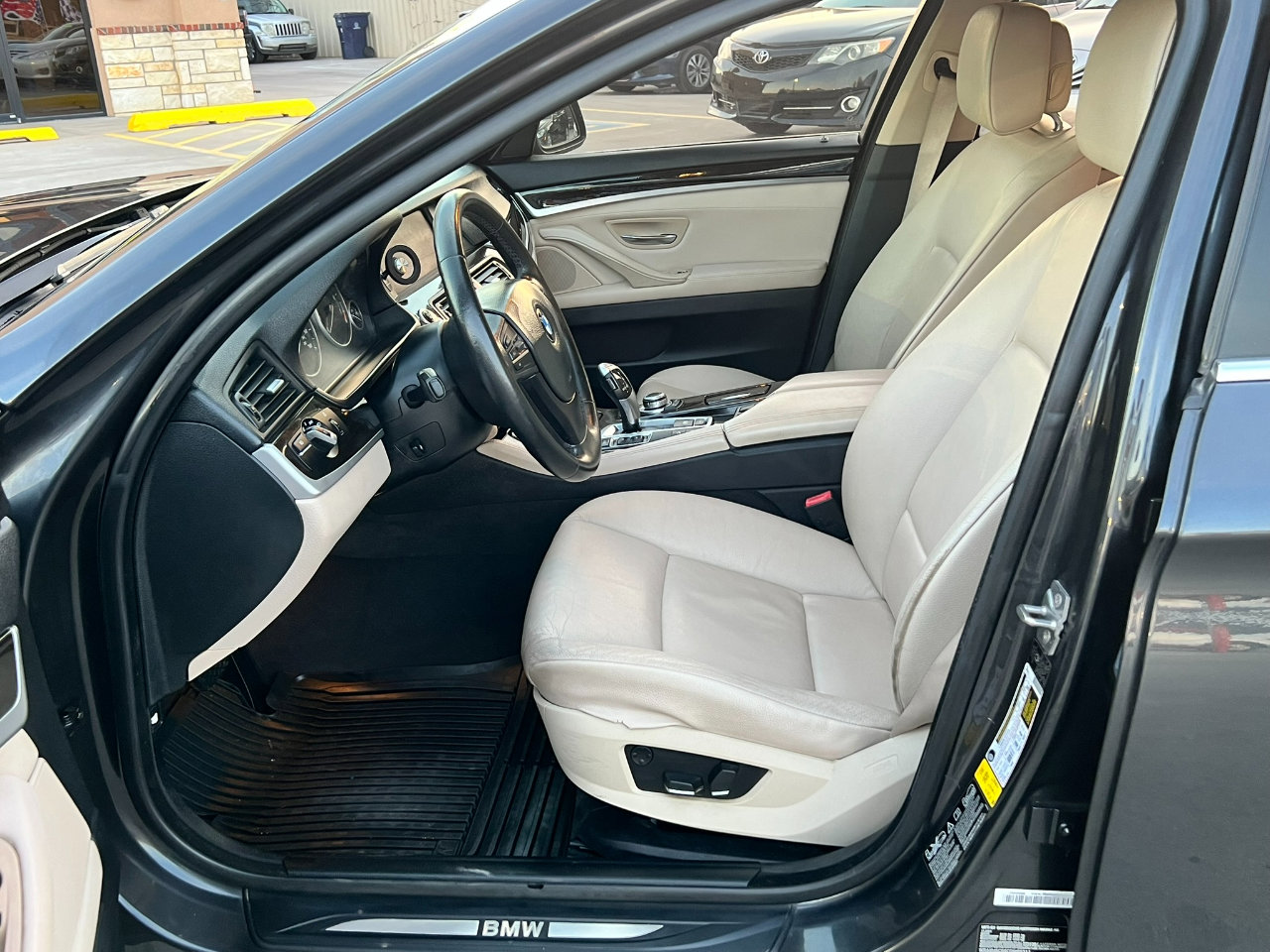 Used 2012 BMW 528i xDrive Sedan image 6