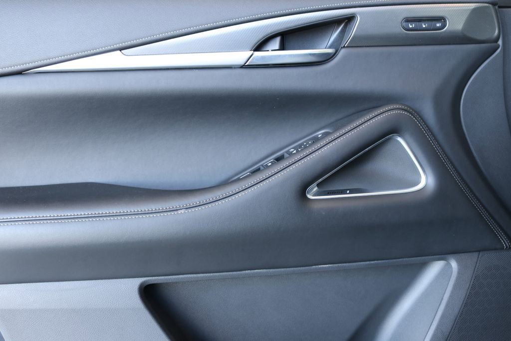 Certified 2025 INFINITI QX60 Luxe w/ Vision Package image 13