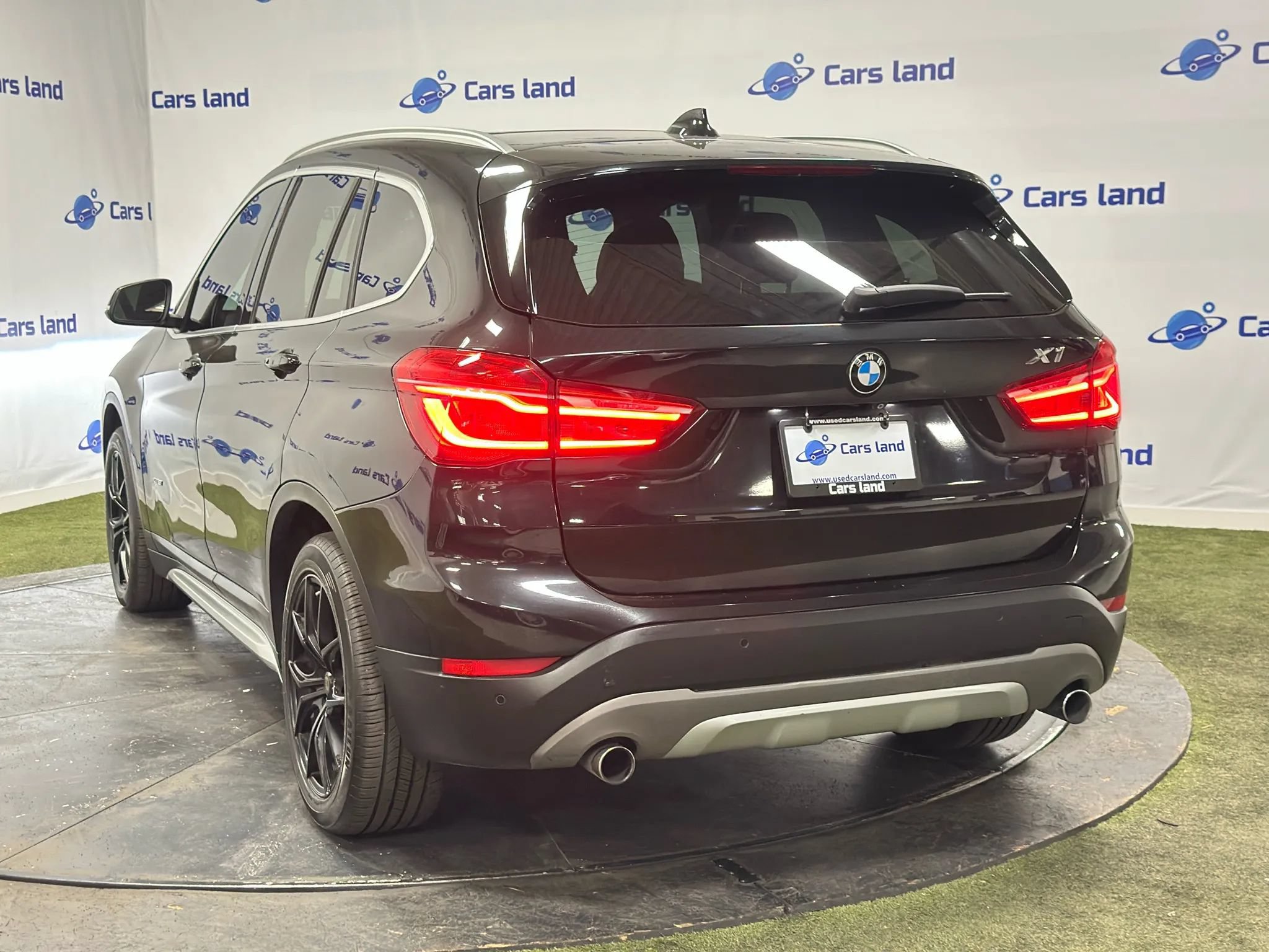 Used 2017 BMW X1 xDrive28i AWD/4WD image 5