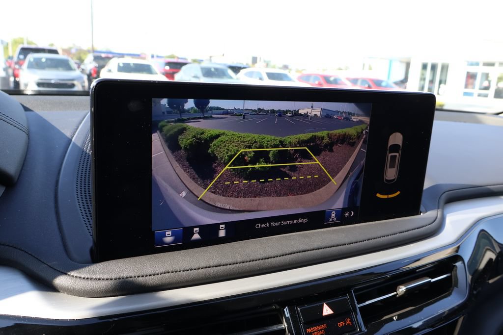 Used 2025 Acura MDX FWD w/ Technology Package image 24