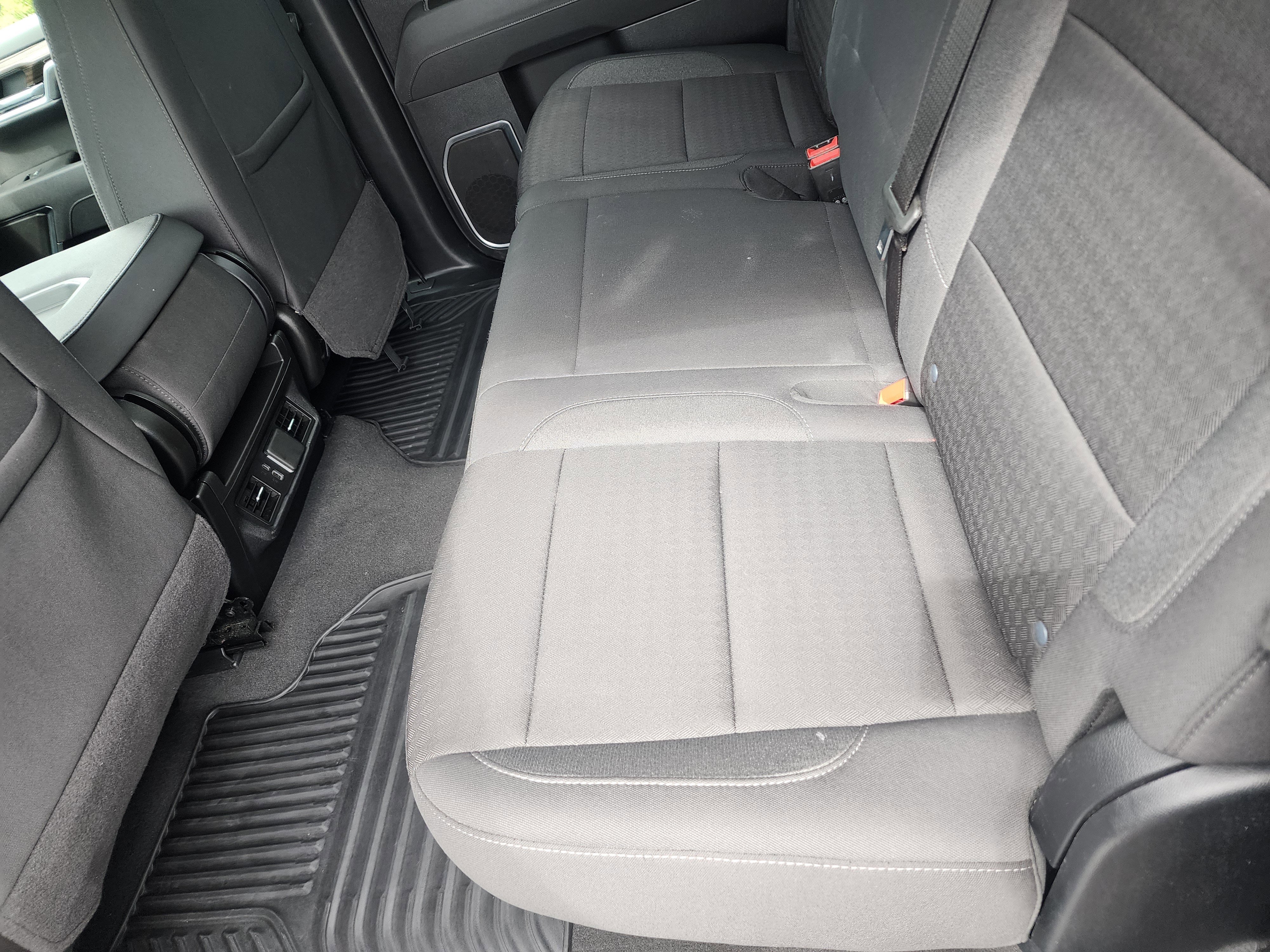 Used 2025 Chevrolet Silverado 1500 LT image 15