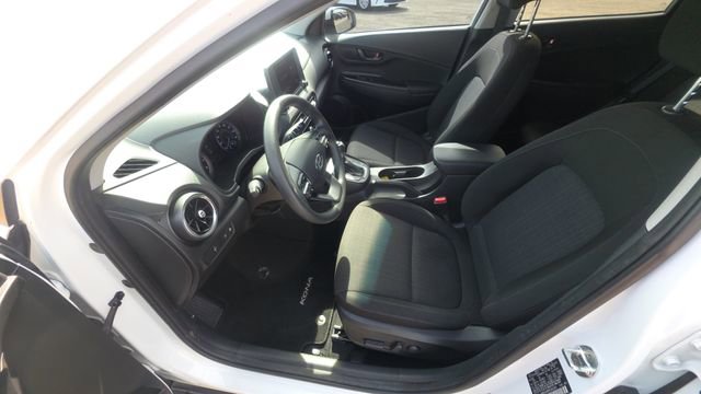 Used 2023 Hyundai Kona SEL image 13