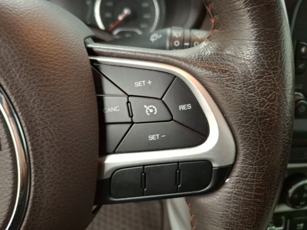 Used 2016 Jeep Renegade Latitude image 20