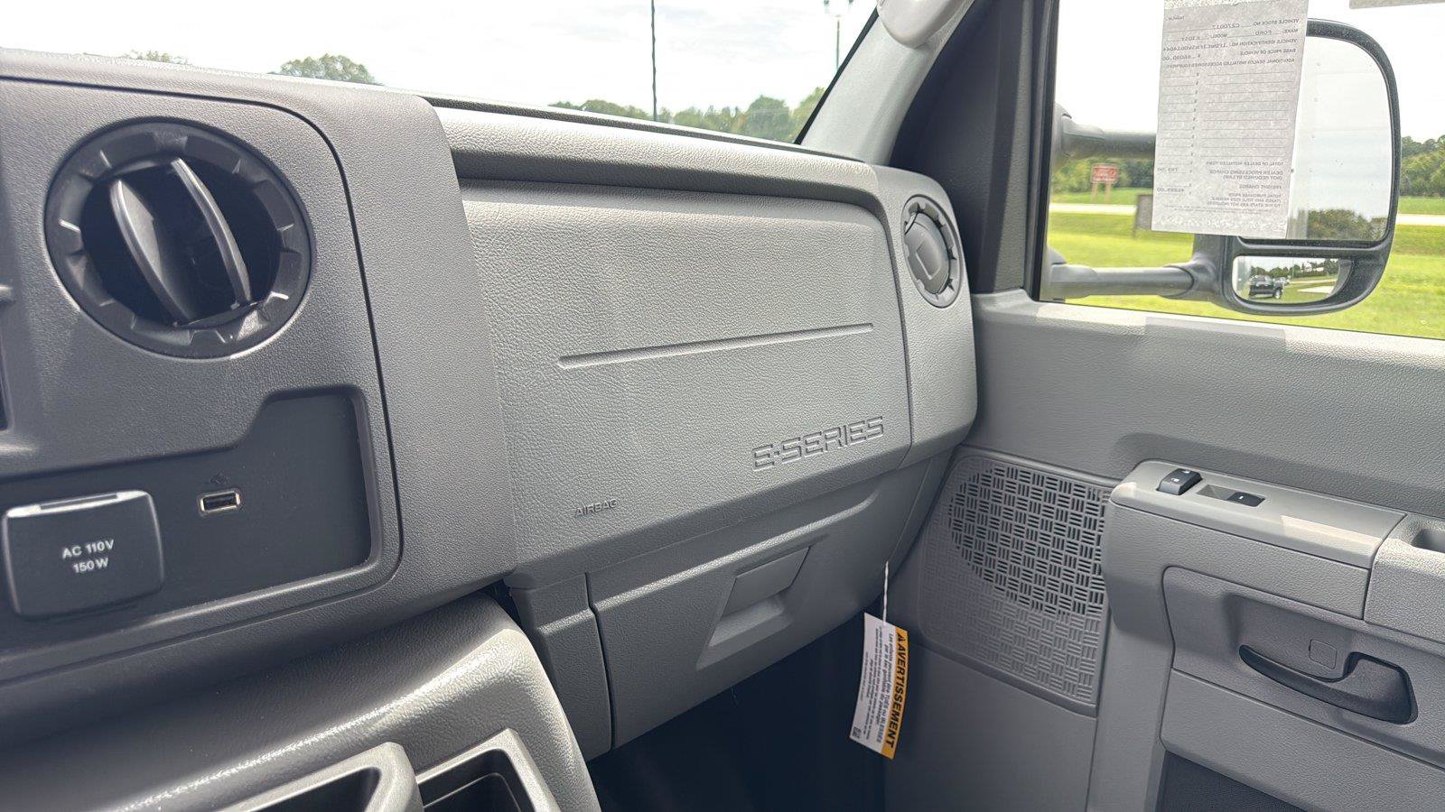 New 2027 Ford E-350 and Econoline 350 Super Duty w/ Power Equipment Group RWD image 28