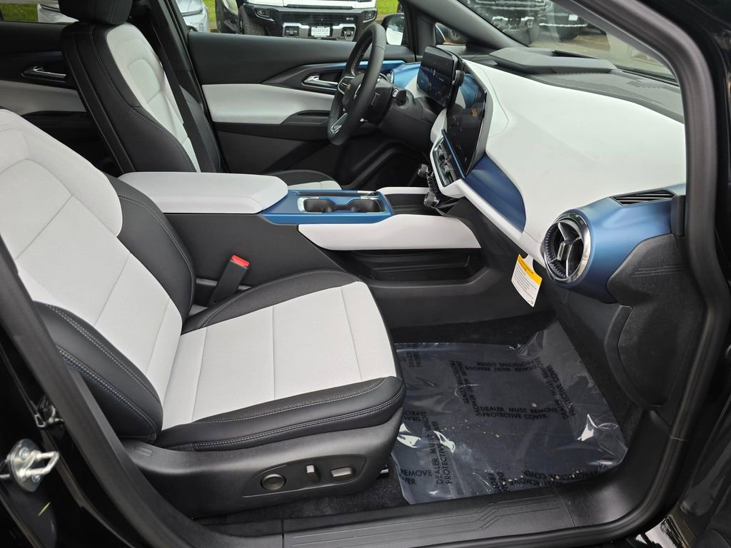 New 2026 Chevrolet Equinox EV LT w/ Convenience Package II image 11