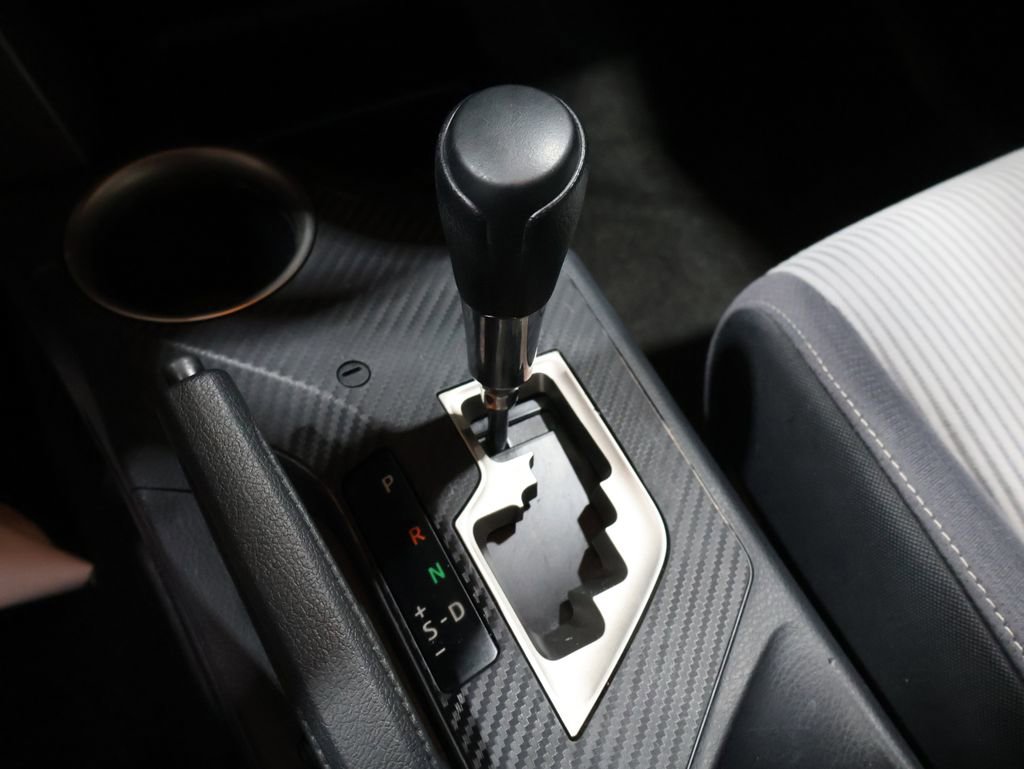 Used 2015 Toyota RAV4 XLE image 28