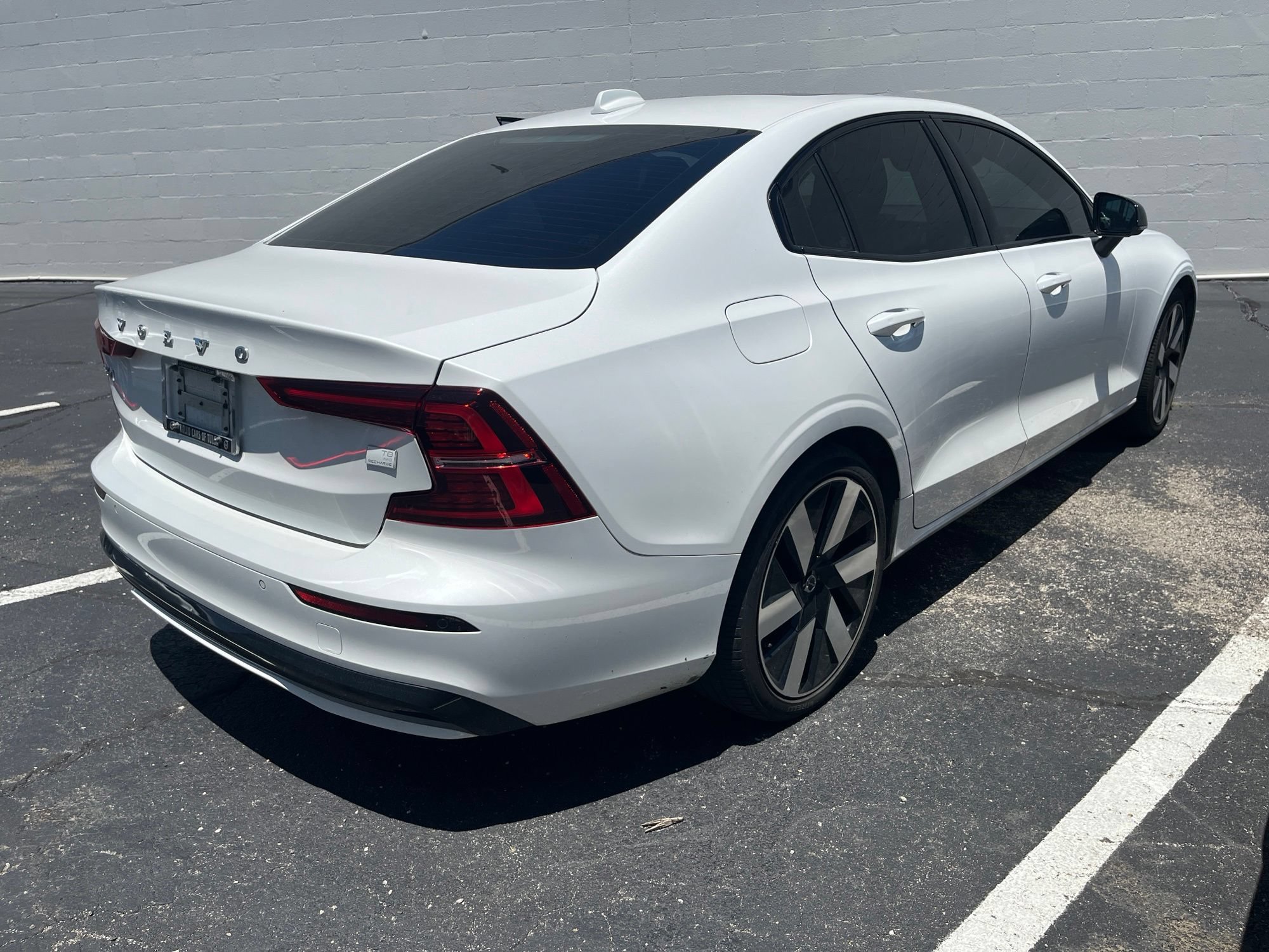 Used 2024 Volvo S60 T8 Core w/ Climate Package AWD/4WD image 4