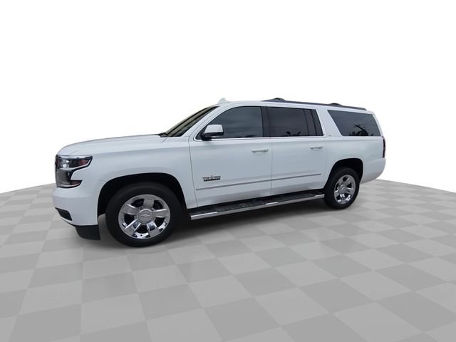 Used 2018 Chevrolet Suburban LT w/ LT Signature Package RWD image 4