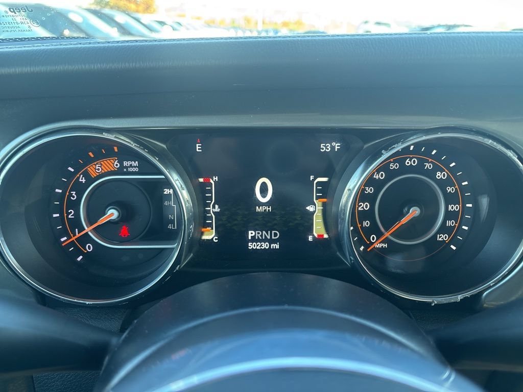 Used 2022 Jeep Wrangler Unlimited Sahara w/ LED Lighting Group AWD/4WD image 23