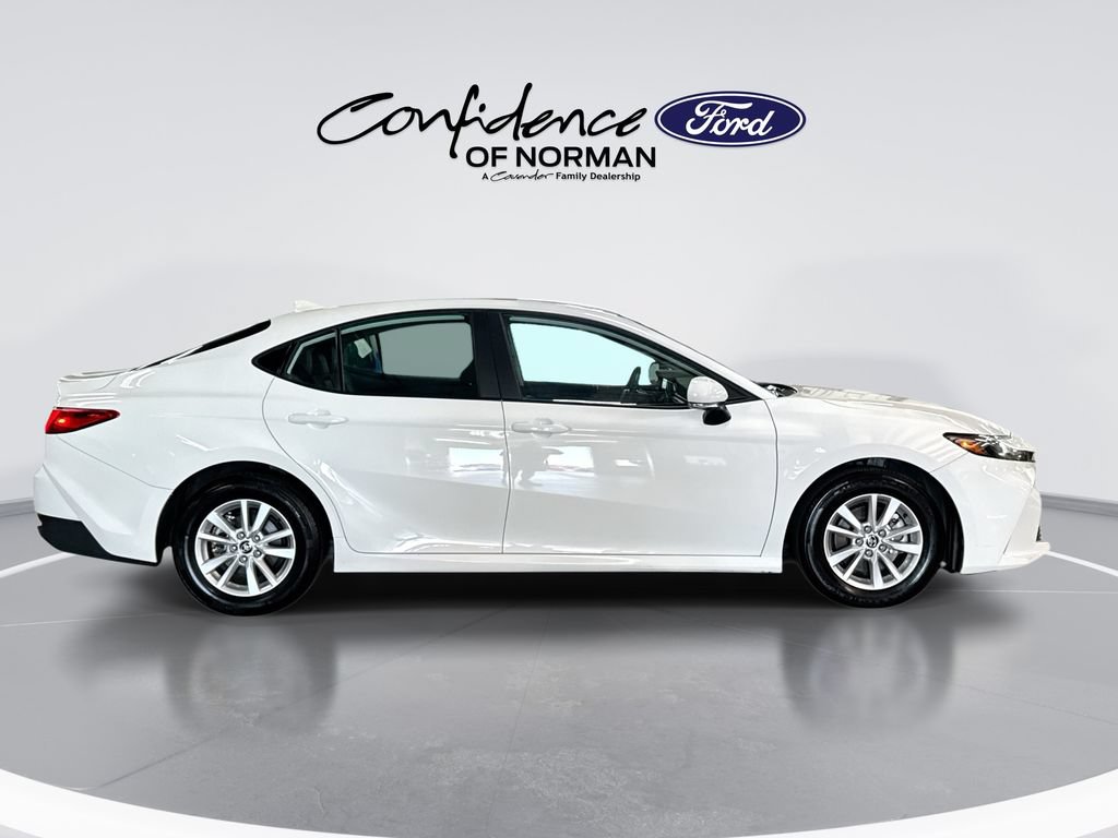 Used 2025 Toyota Camry LE FWD image 10