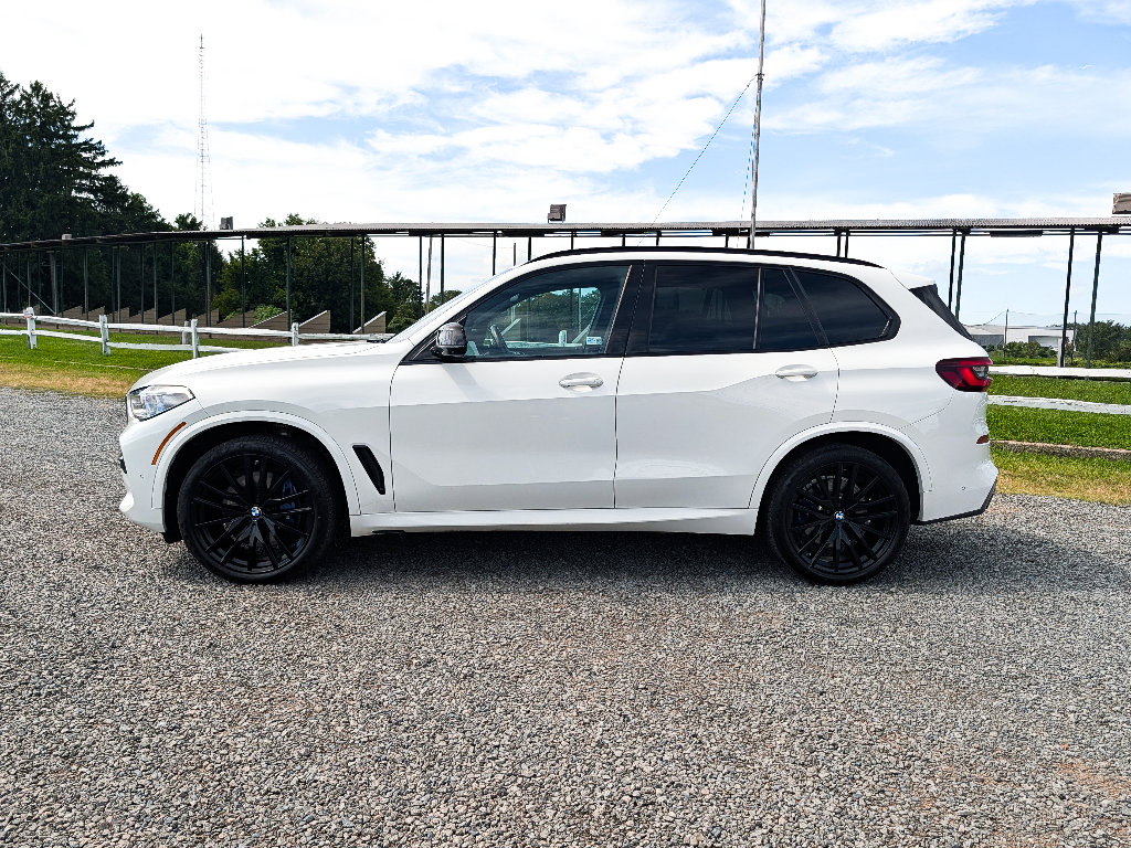 Used 2021 BMW X5 M50i AWD/4WD image 10