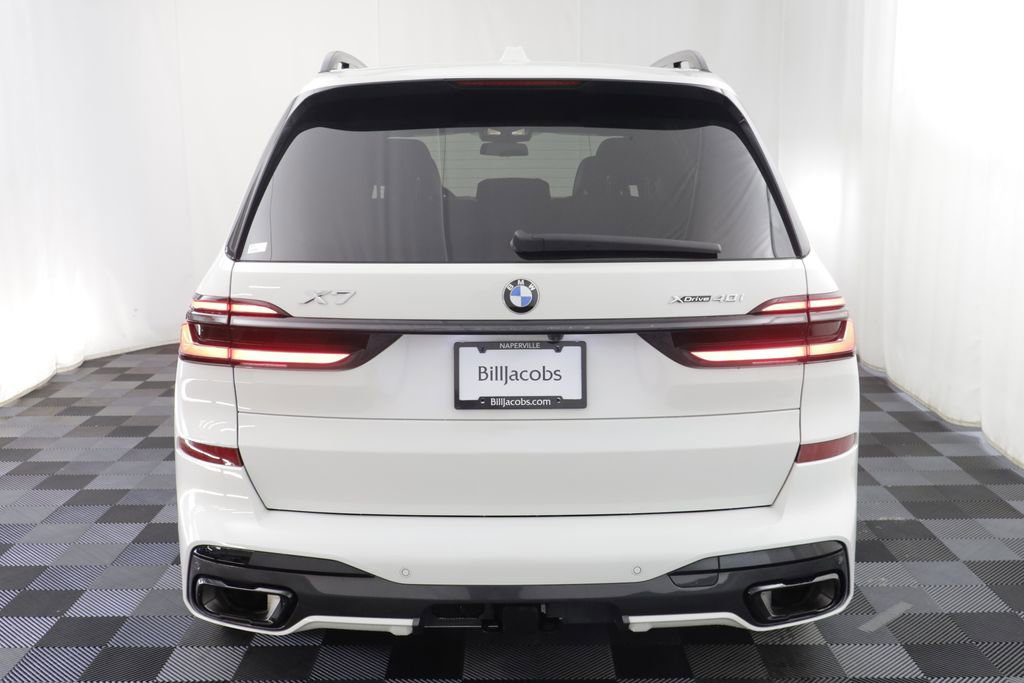 Certified 2024 BMW X7 xDrive40i w/ M Sport Package image 17