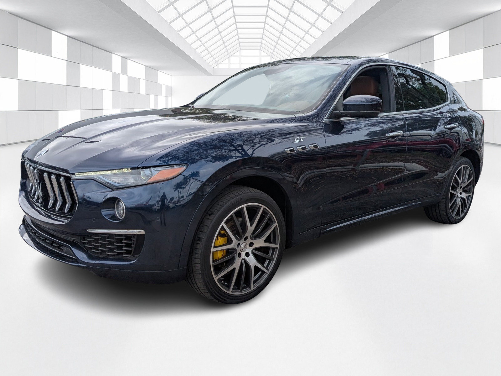 Used 2022 Maserati Levante GT AWD/4WD image 3