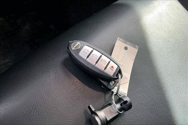 Certified 2024 Nissan Frontier SL RWD image 15