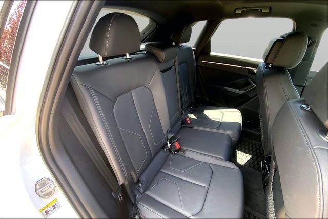 Used 2025 Audi Q3 2.0T Premium w/ Convenience Package AWD/4WD image 19