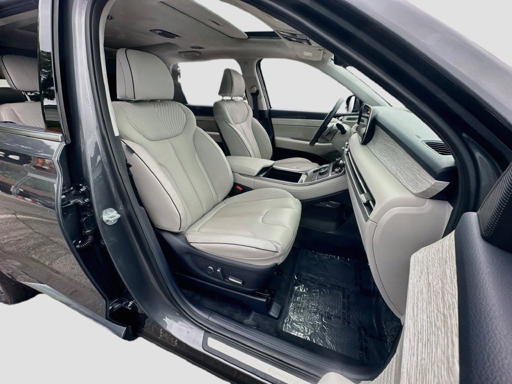 Used 2025 Hyundai Palisade Calligraphy FWD image 31