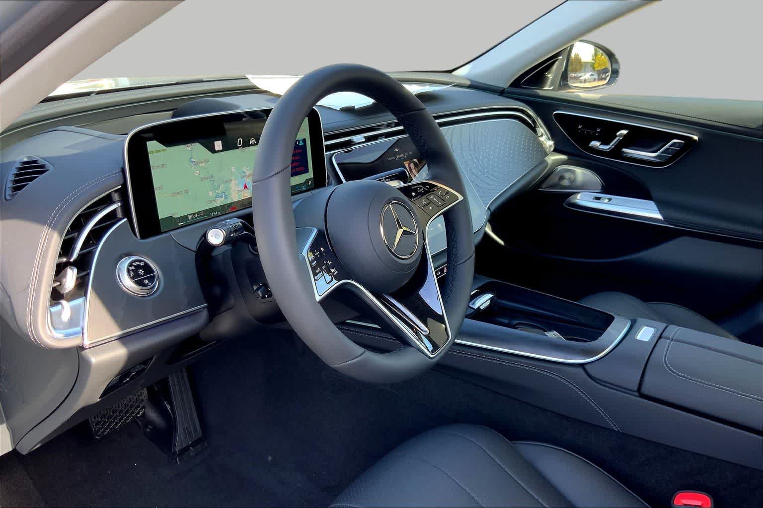 New 2025 Mercedes-Benz E 350 4MATIC Sedan image 9