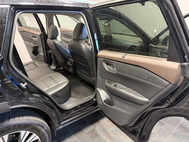 Used 2021 Nissan Rogue SV w/ Premium Package AWD/4WD image 24