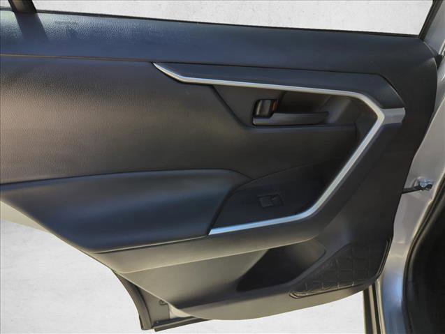 Certified 2021 Toyota RAV4 LE FWD image 25