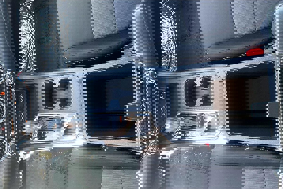 Used 2024 Nissan Sentra SV image 24