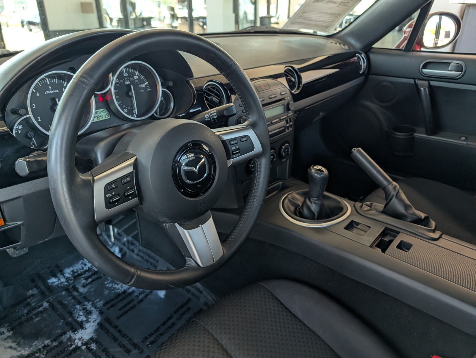 Used 2007 MAZDA MX-5 Miata Touring w/ Suspension Pkg RWD image 12