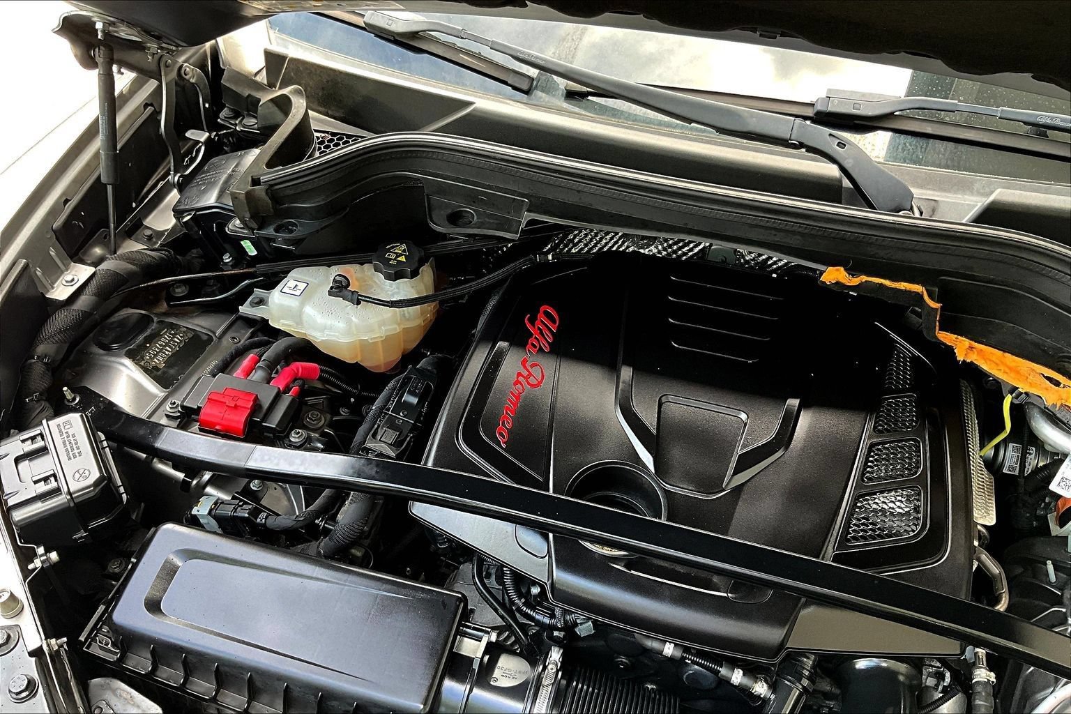Used 2018 Alfa Romeo Stelvio Ti AWD/4WD image 31