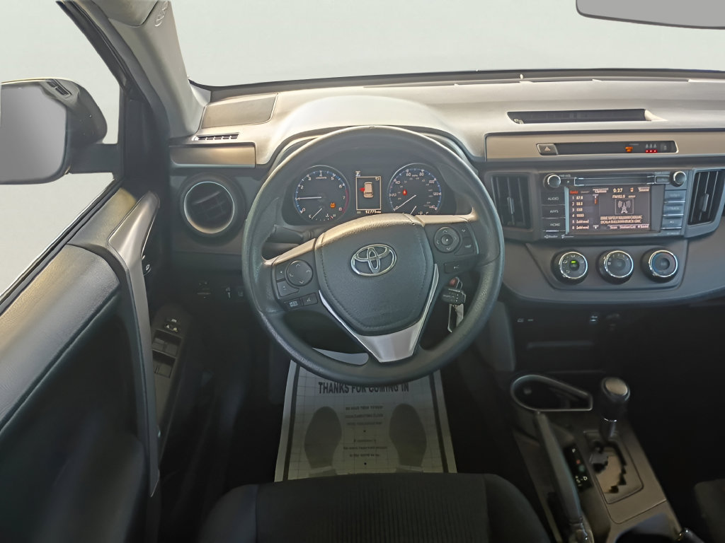 Used 2018 Toyota RAV4 LE FWD image 11