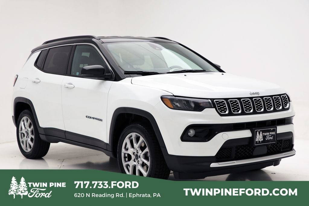 Used 2025 Jeep Compass Limited AWD/4WD image 1