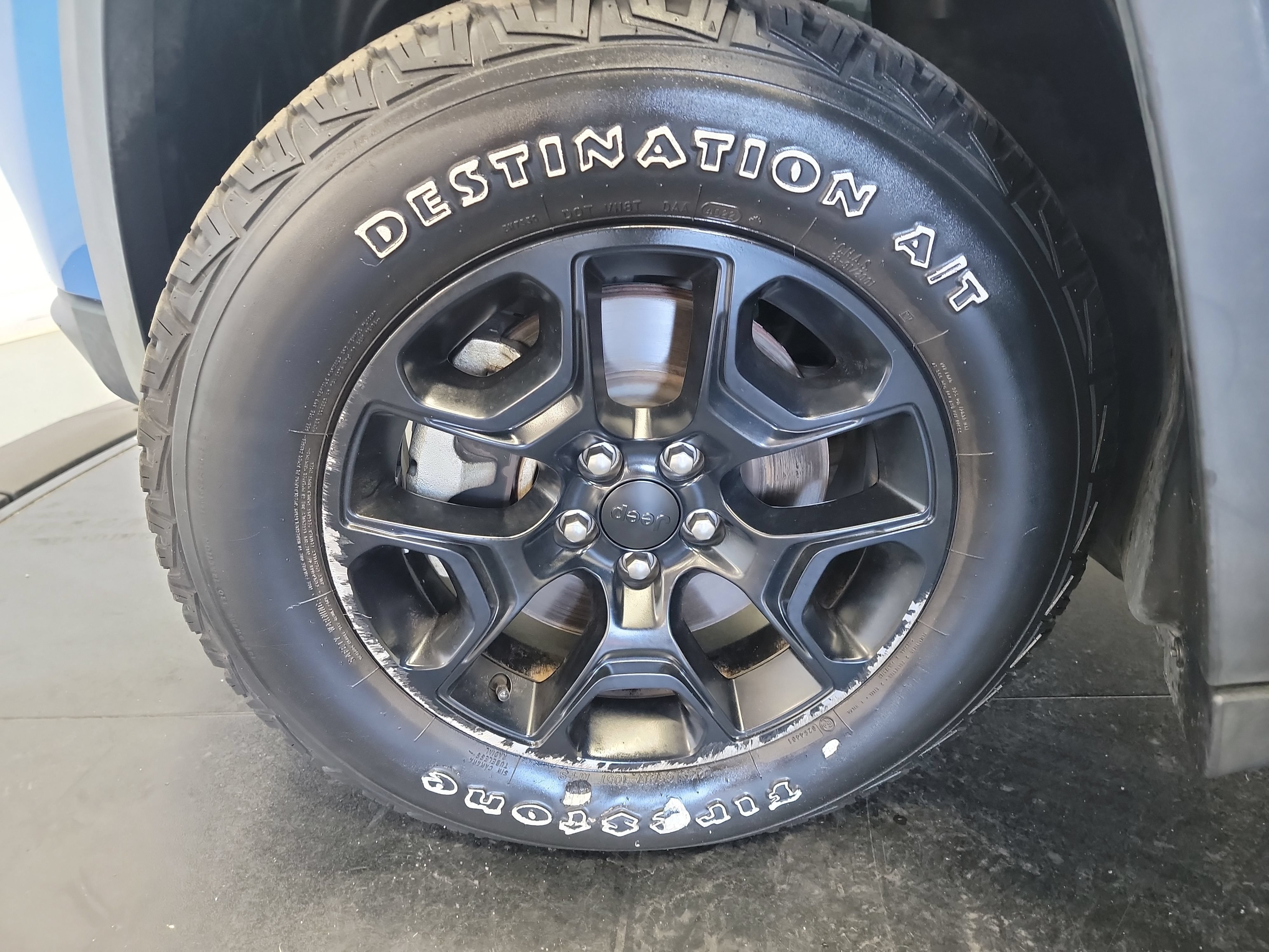 Used 2022 Jeep Cherokee Latitude w/ Sun & Sound Group AWD/4WD image 30