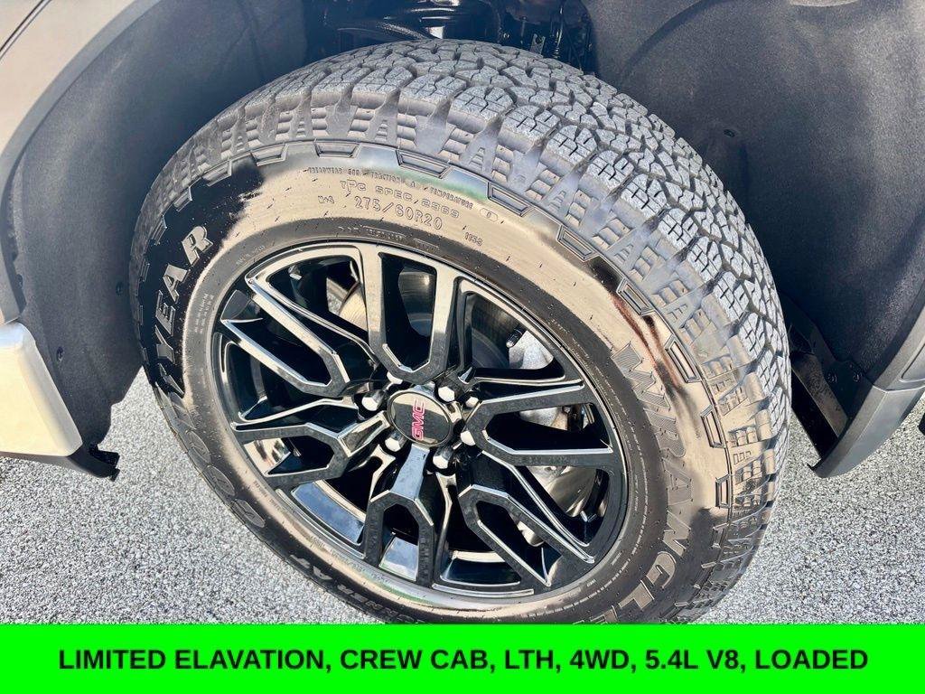Used 2022 GMC Sierra 1500 Elevation w/ LPO, Elevation Black Package AWD/4WD image 4