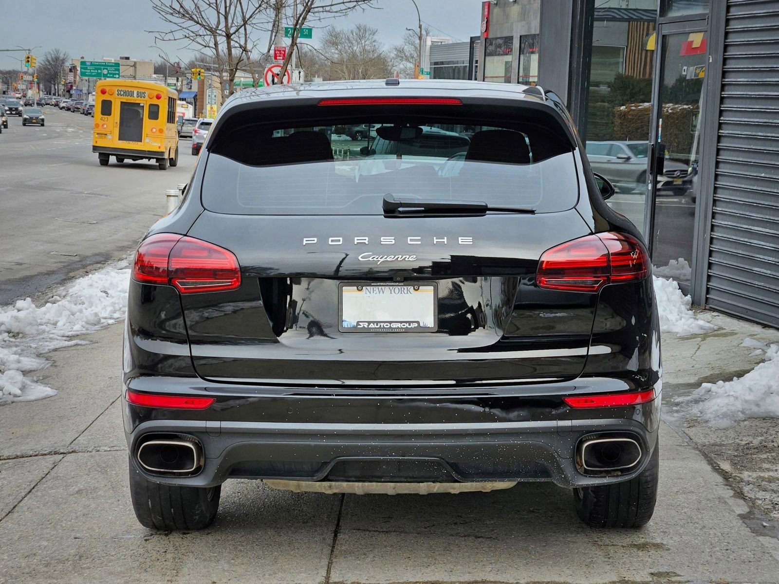Used 2016 Porsche Cayenne AWD/4WD image 5