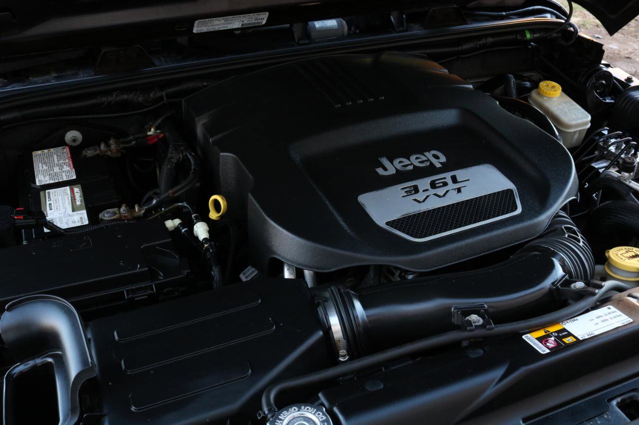 Used 2013 Jeep Wrangler Unlimited Sport image 41