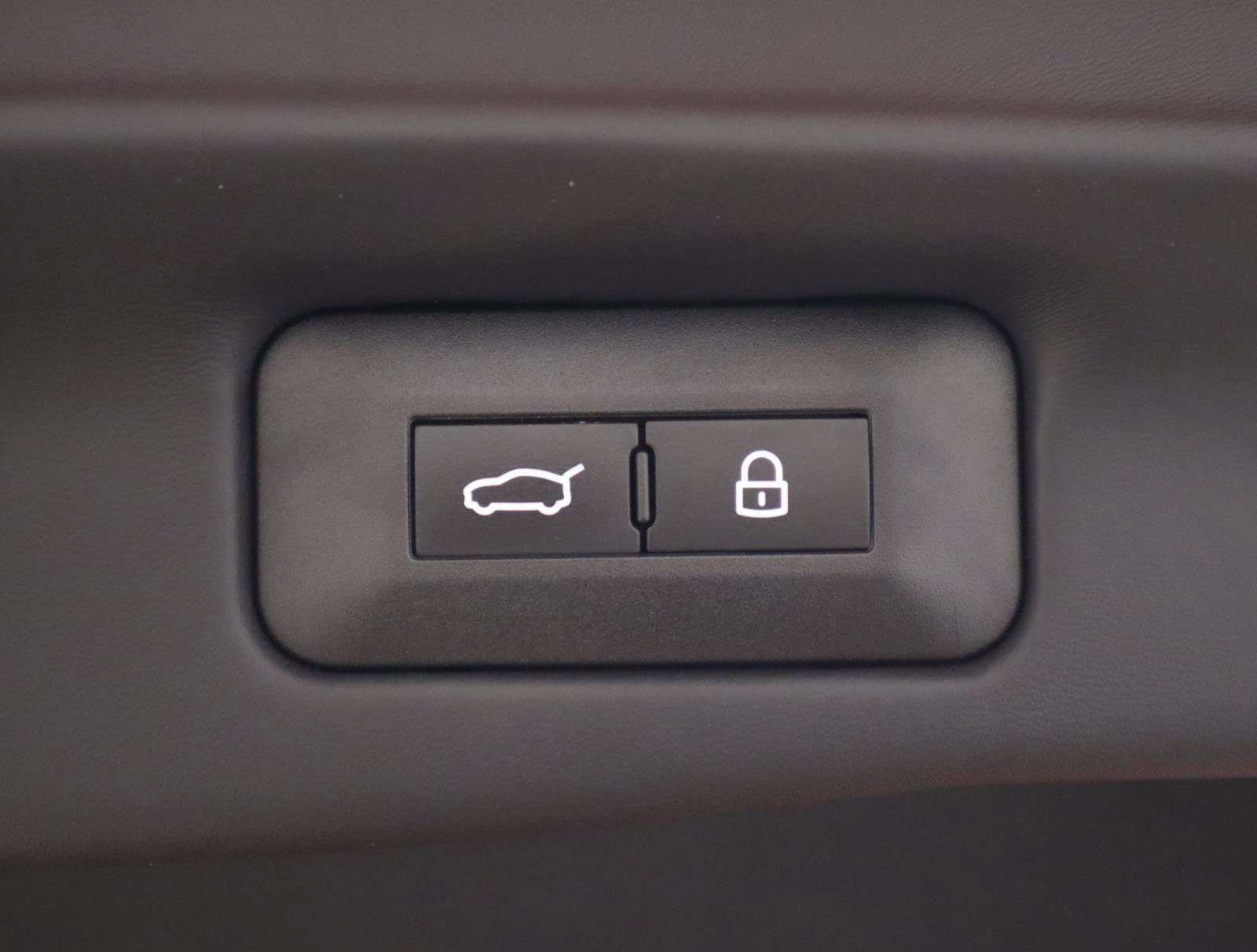 Certified 2024 Ferrari Purosangue AWD AWD image 24