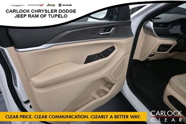 Used 2023 Jeep Grand Cherokee Limited AWD/4WD image 14