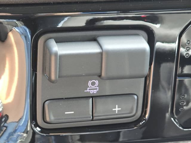 New 2026 Chevrolet Silverado 1500 RST w/ Safety Package AWD/4WD image 9